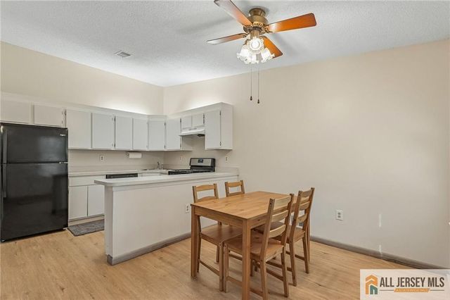 171 Wycoff Way 171, East Brunswick, NJ 08816
