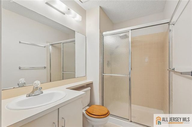 171 Wycoff Way 171, East Brunswick, NJ 08816