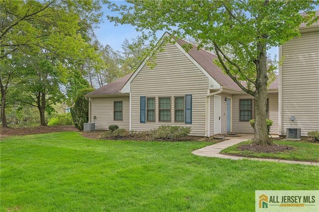 171 Wycoff Way 171, East Brunswick, NJ 08816