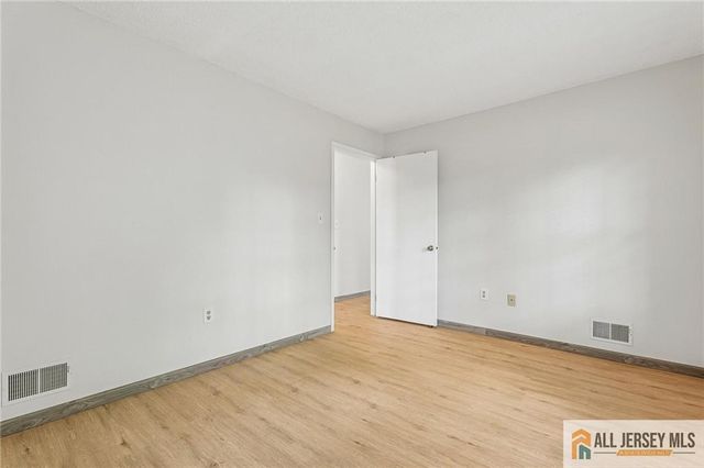 171 Wycoff Way 171, East Brunswick, NJ 08816