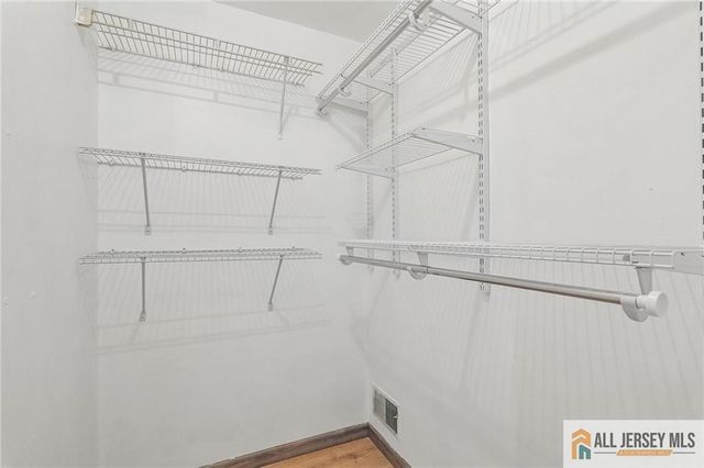 171 Wycoff Way 171, East Brunswick, NJ 08816