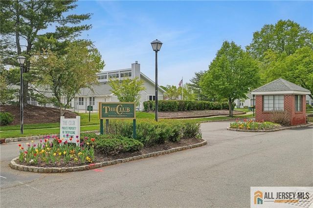 171 Wycoff Way 171, East Brunswick, NJ 08816