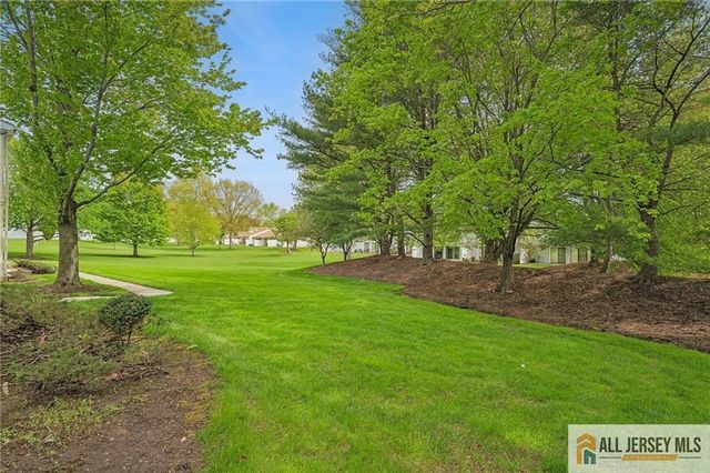 171 Wycoff Way 171, East Brunswick, NJ 08816