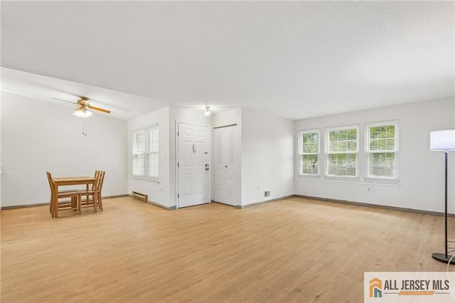 171 Wycoff Way 171, East Brunswick, NJ 08816