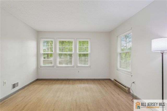171 Wycoff Way 171, East Brunswick, NJ 08816