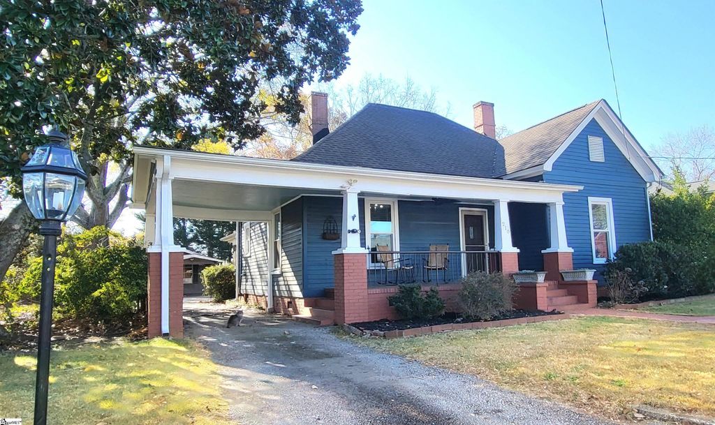 210 E Fairview Avenue, Greer, SC 29651