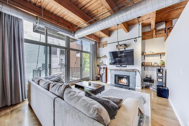 2201 W Wabansia Avenue 11, Chicago, IL 60647