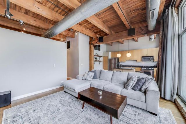 2201 W Wabansia Avenue 11, Chicago, IL 60647