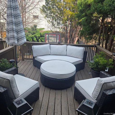 64-07 68th Street, Ridgewood, NY 11385