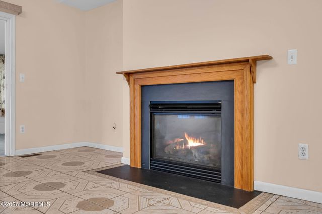 100 Bark Road, Manahawkin, NJ 08050