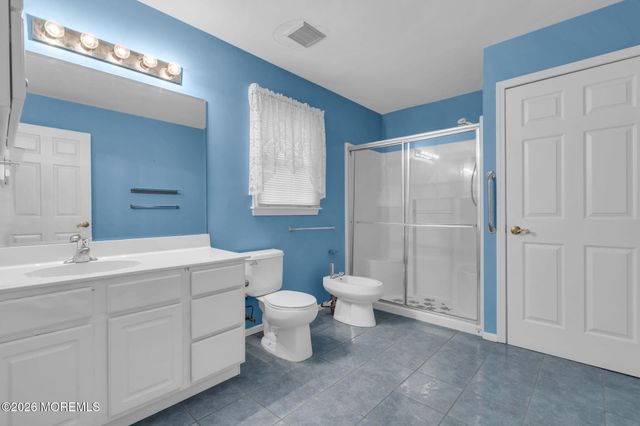 100 Bark Road, Manahawkin, NJ 08050