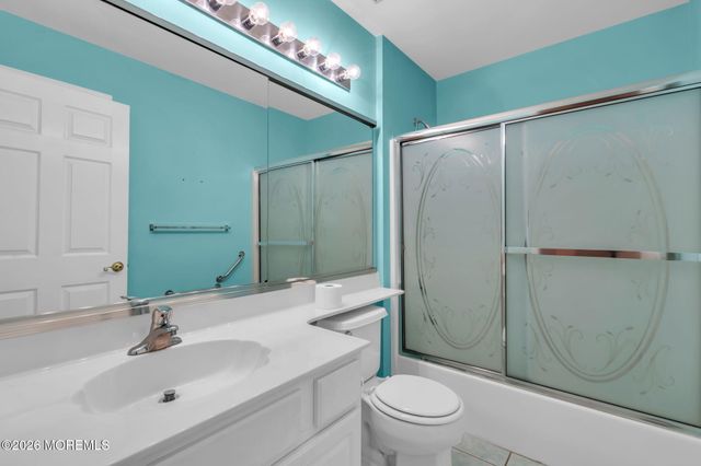 100 Bark Road, Manahawkin, NJ 08050