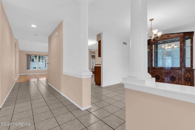 100 Bark Road, Manahawkin, NJ 08050