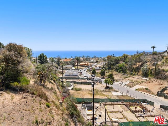 826 Jacon Way, Los Angeles, CA 90272