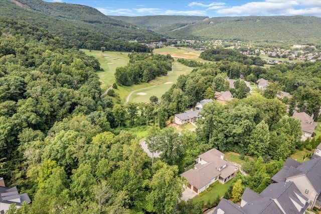 586 Kestrel Lane, Chattanooga, TN 37419