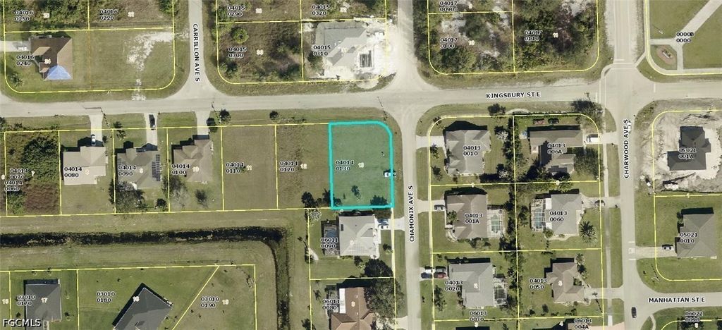 648 Kingsbury ST E, Lehigh Acres, FL 33974