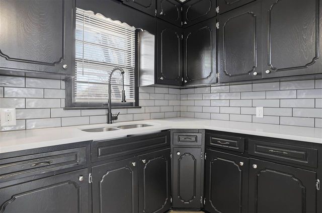 1909 SW B Ave, Lawton, OK 73501