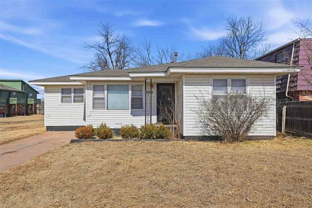 1909 SW B Ave, Lawton, OK 73501