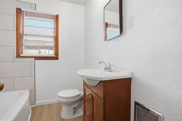 1909 SW B Ave, Lawton, OK 73501