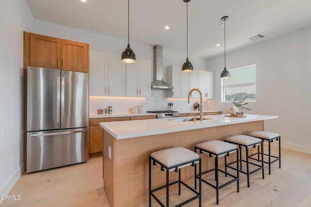 3874 W Point Drive, Los Angeles, CA 90065