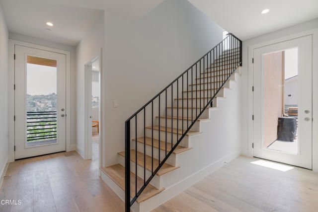 3874 W Point Drive, Los Angeles, CA 90065