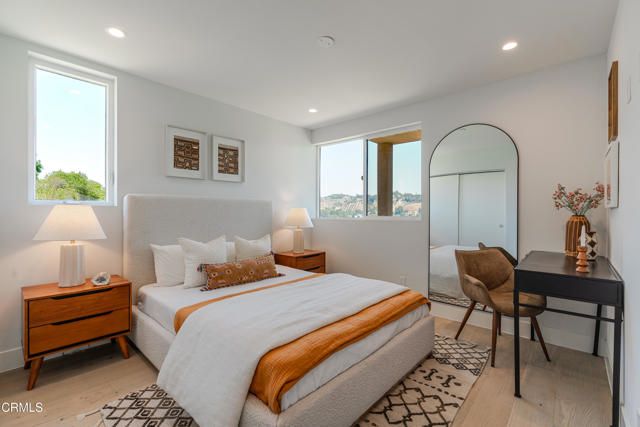 3874 W Point Drive, Los Angeles, CA 90065