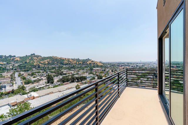 3874 W Point Drive, Los Angeles, CA 90065