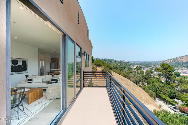 3874 W Point Drive, Los Angeles, CA 90065