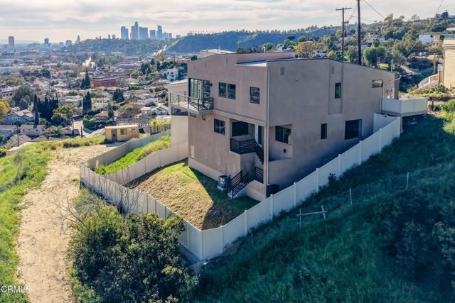 3874 W Point Drive, Los Angeles, CA 90065