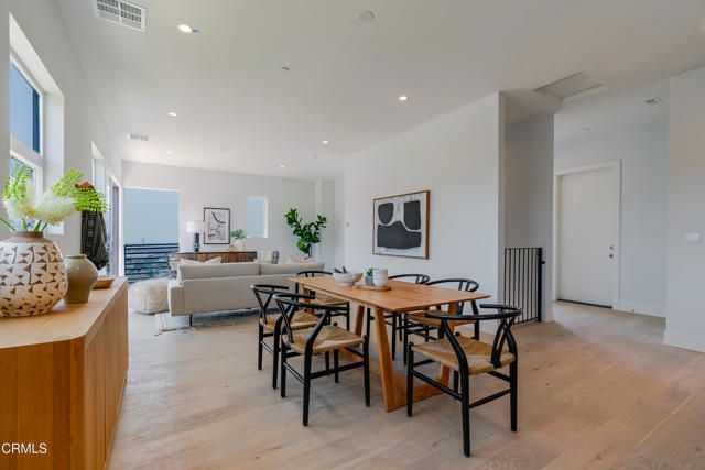 3874 W Point Drive, Los Angeles, CA 90065