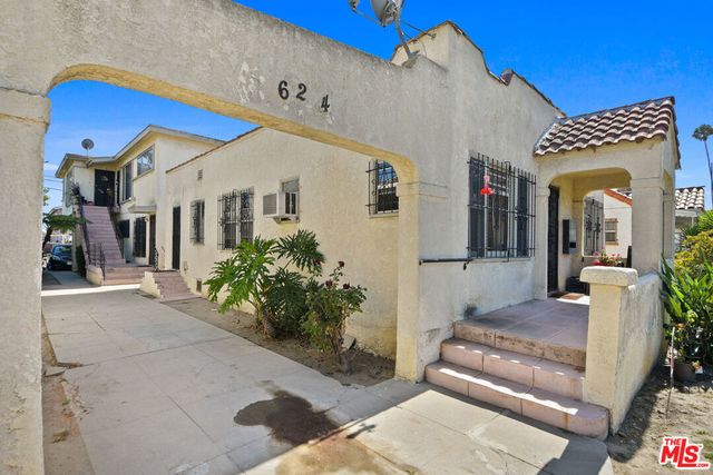 624 E 84th Street, Los Angeles, CA 90001