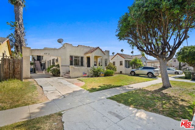 624 E 84th Street, Los Angeles, CA 90001