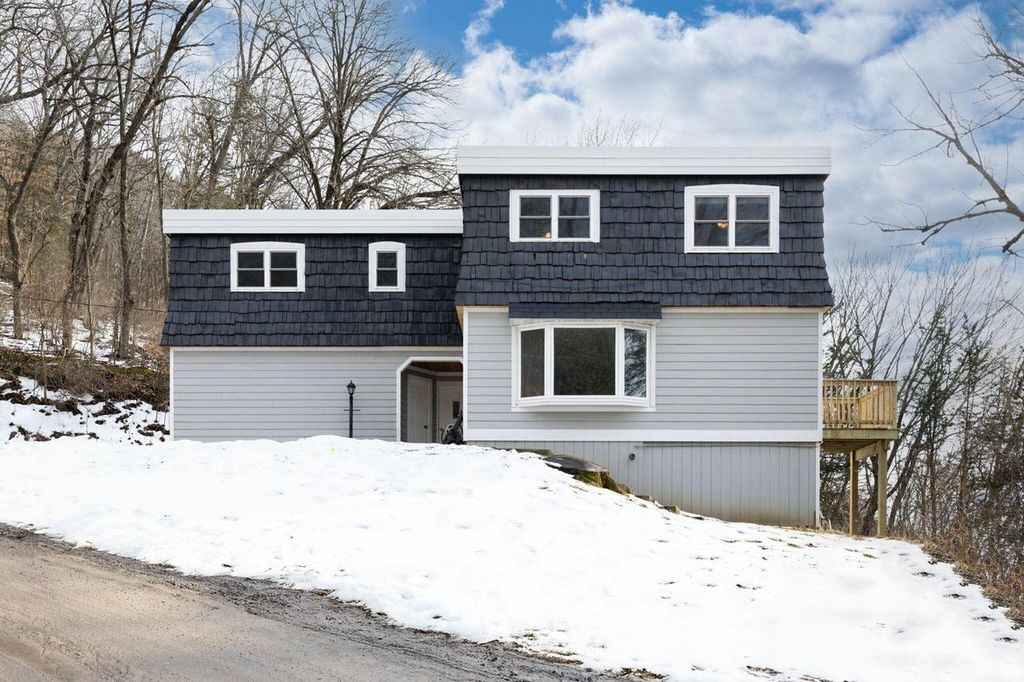 3504 Crown BOULEVARD, La Crosse, WI 54601