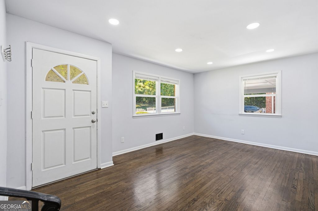 3589 Eisenhower Circle, Atlanta, GA 30354 — photo 4