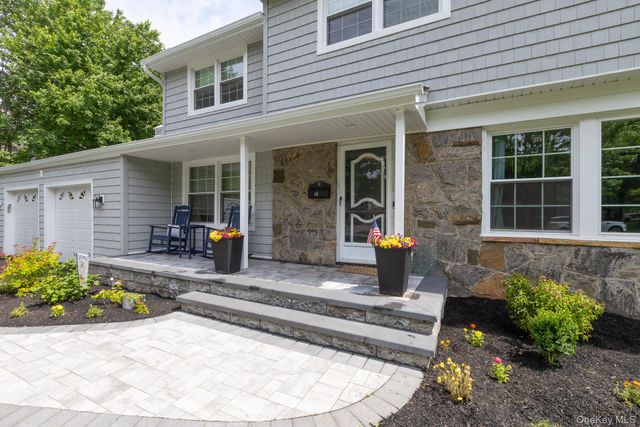 66 Cygnet Drive, Smithtown, NY 11787