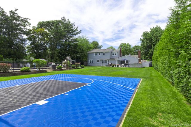 66 Cygnet Drive, Smithtown, NY 11787