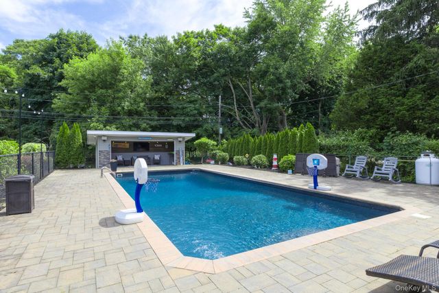 66 Cygnet Drive, Smithtown, NY 11787