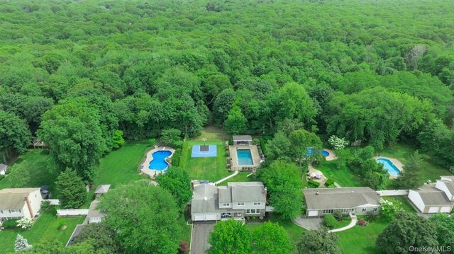 66 Cygnet Drive, Smithtown, NY 11787