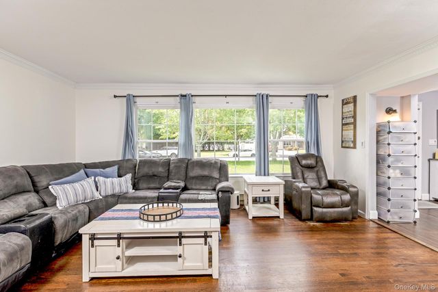 66 Cygnet Drive, Smithtown, NY 11787