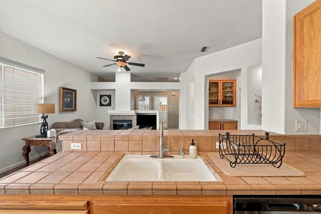 1792 Grouse Run Cir, Roseville, CA 95747
