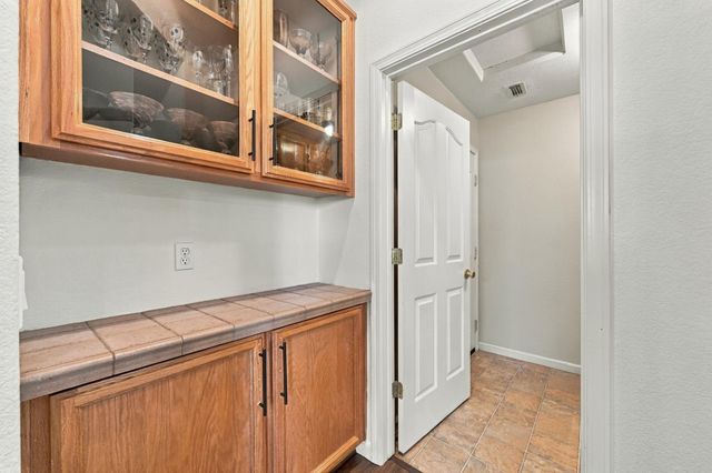 1792 Grouse Run Cir, Roseville, CA 95747