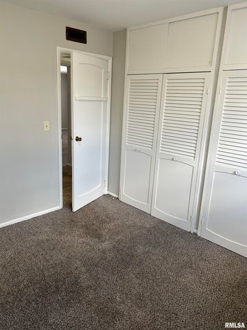 228 E Oak Cliff Ct Apt C3, Peoria, IL 61614