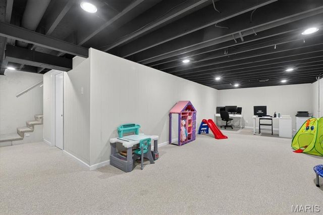 637 S Pam Avenue, St Charles, MO 63301