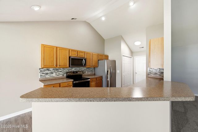 122 Planters Row Lane, Calabash, NC 28467