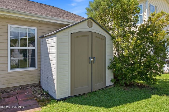 122 Planters Row Lane, Calabash, NC 28467