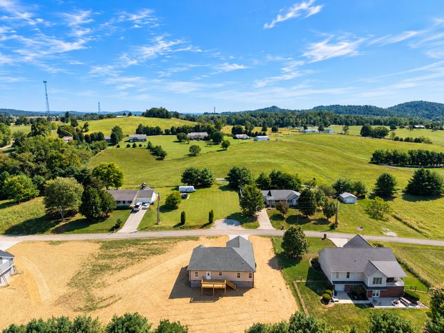 254 Spring Meadows Drive, Science Hill, KY 42553