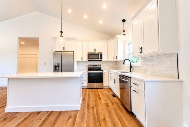254 Spring Meadows Drive, Science Hill, KY 42553