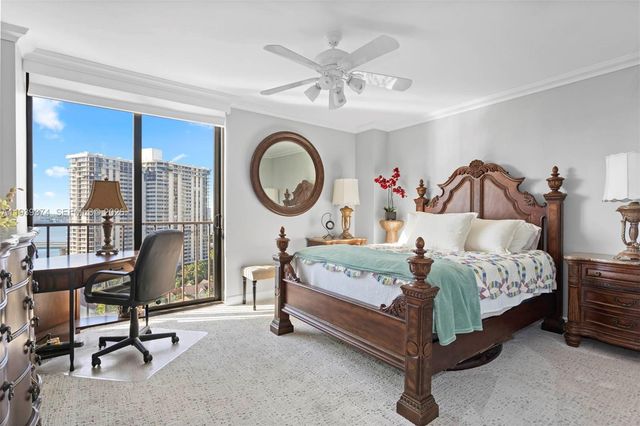 19667 Turnberry Way 19-K, Aventura, FL 33180