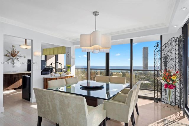 19667 Turnberry Way 19-K, Aventura, FL 33180