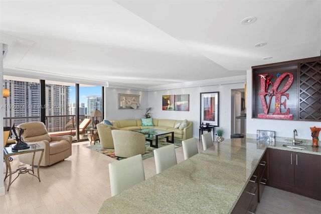 19667 Turnberry Way 19-K, Aventura, FL 33180